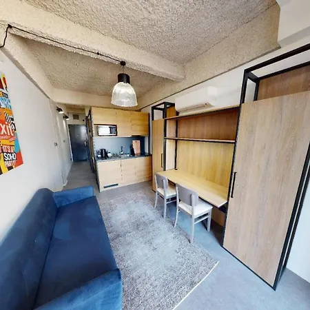 In 3 Apartment *